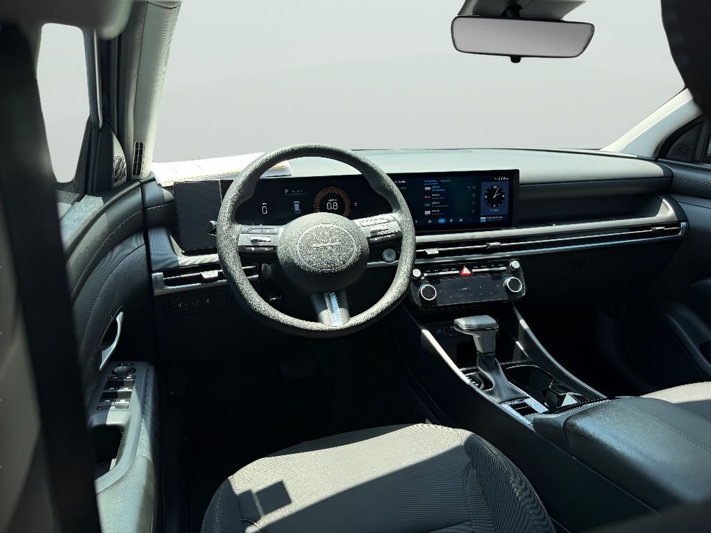 2025 Hyundai Tucson SEL - Photo 14