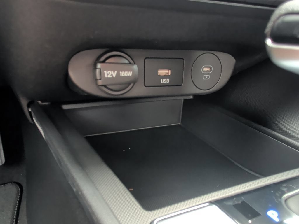 New 2026 Abyss Black Hyundai SE image 30