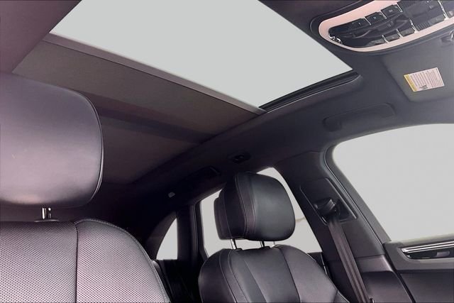 Used 2018 Black Porsche Base image 17