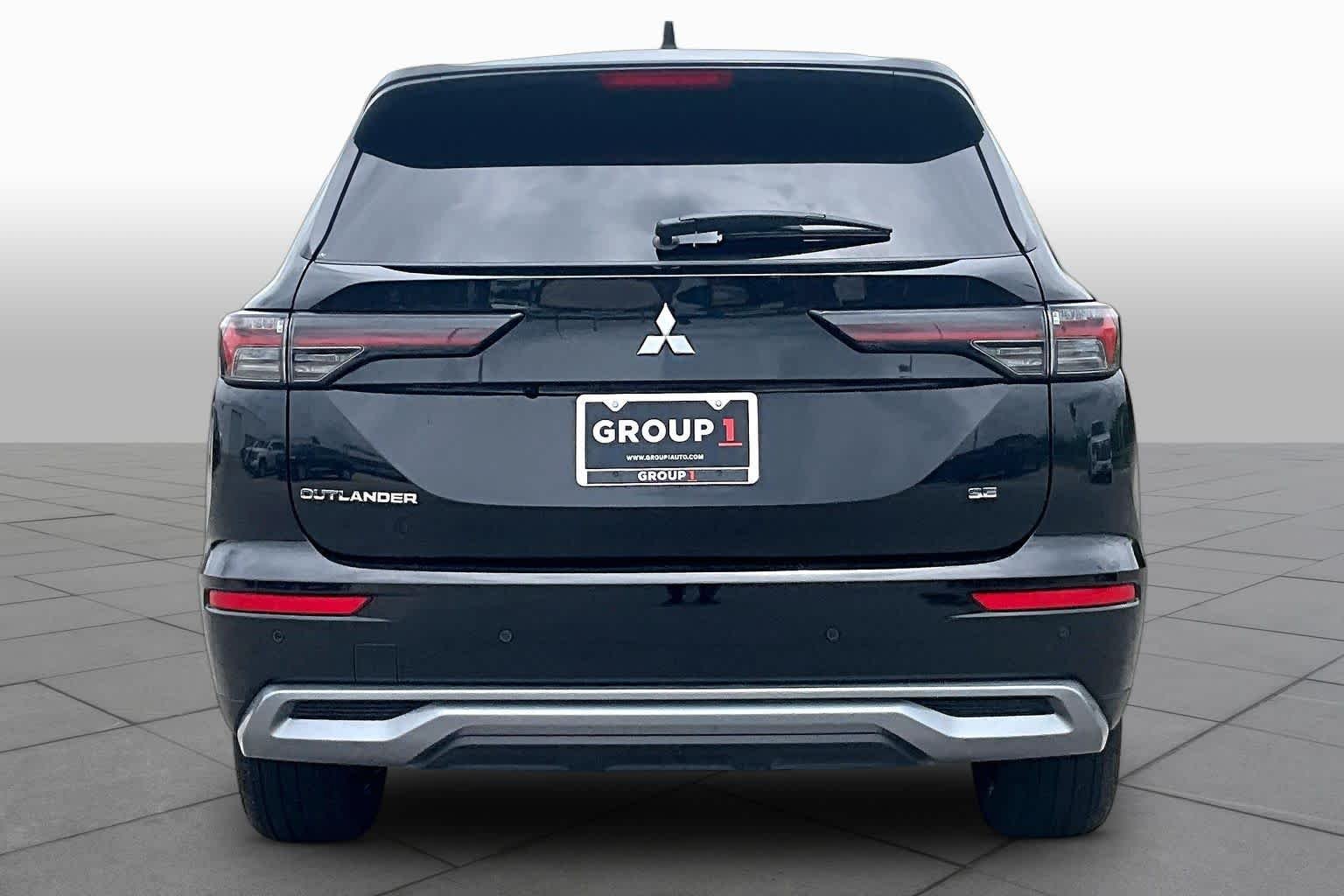 Used 2026 Black Diamond Mitsubishi SE image 5