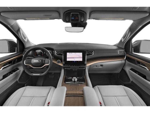 2024 Jeep Wagoneer L Series III - Photo 11