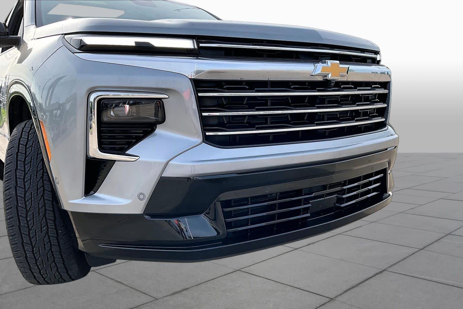 Used 2025 Sterling Gray Metallic Chevrolet AWD High Country image 29