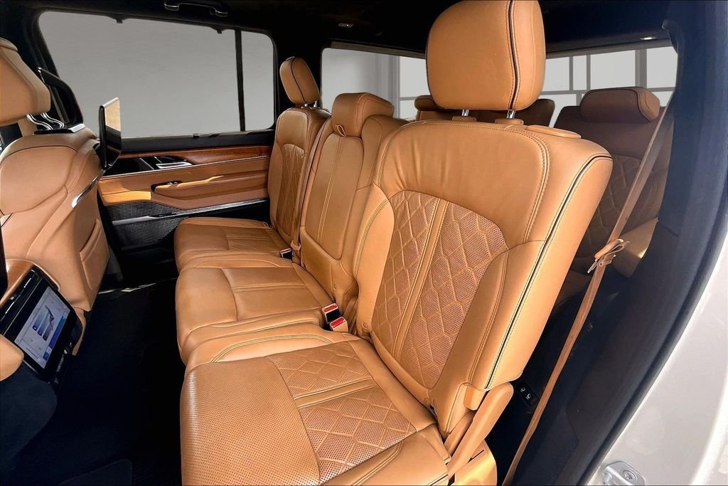 Used 2022 White Jeep Series III image 26