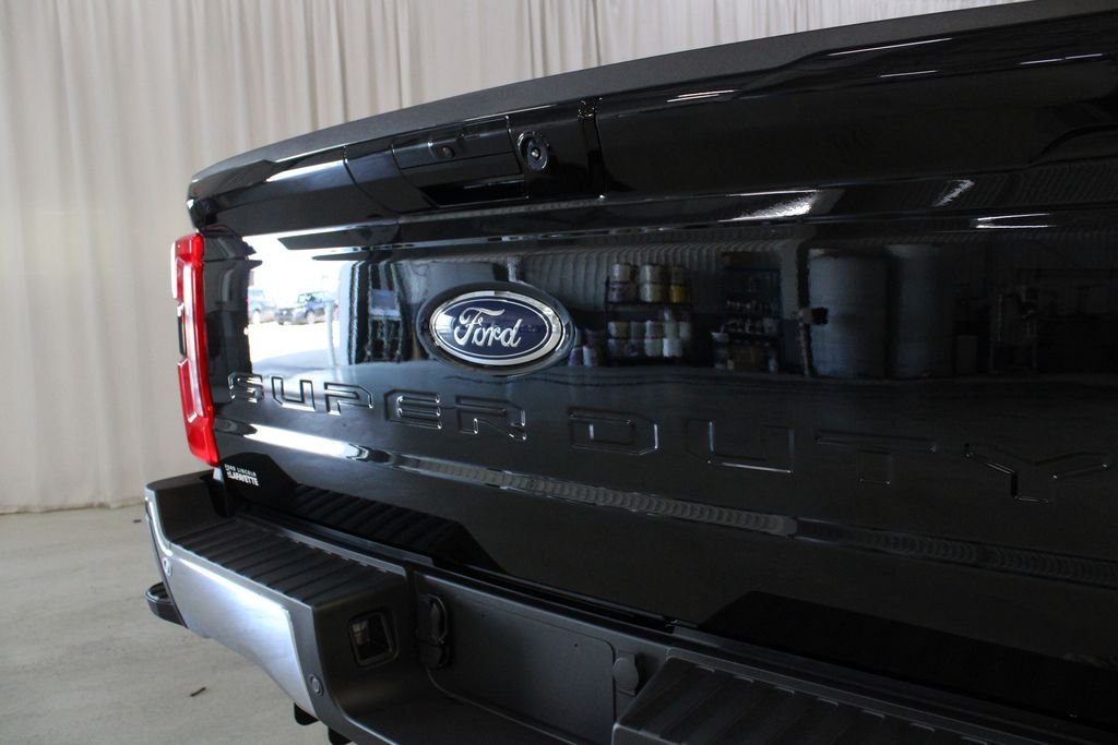 New 2026 Agate Black Metallic Ford  image 32