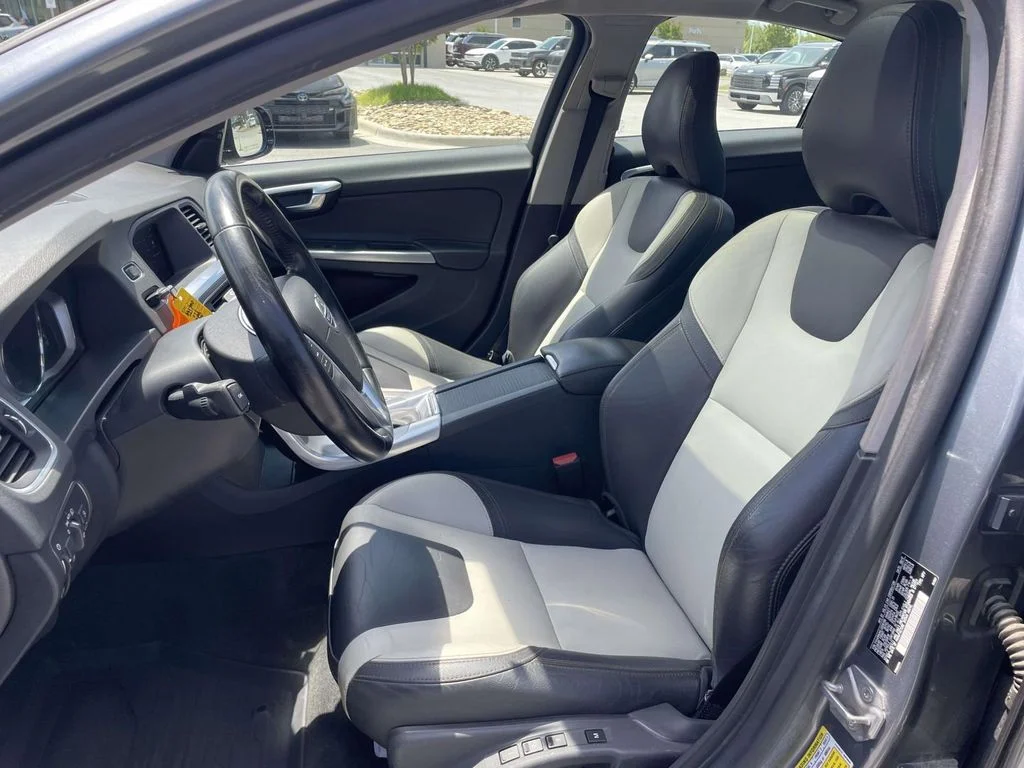 2018 Volvo S60 Platinum - Photo 8
