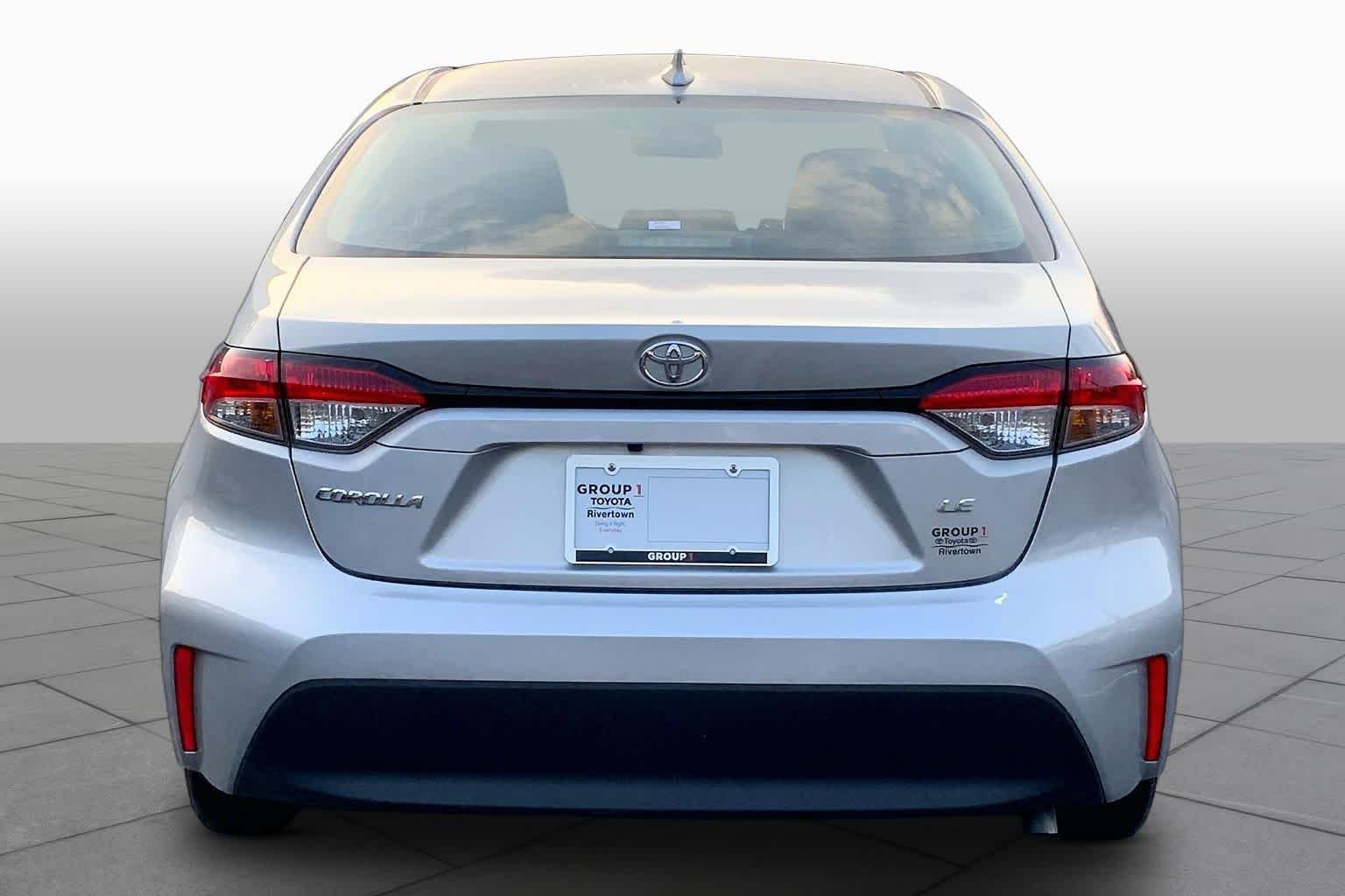 Used 2024 Classic Silver Metallic Toyota LE image 5