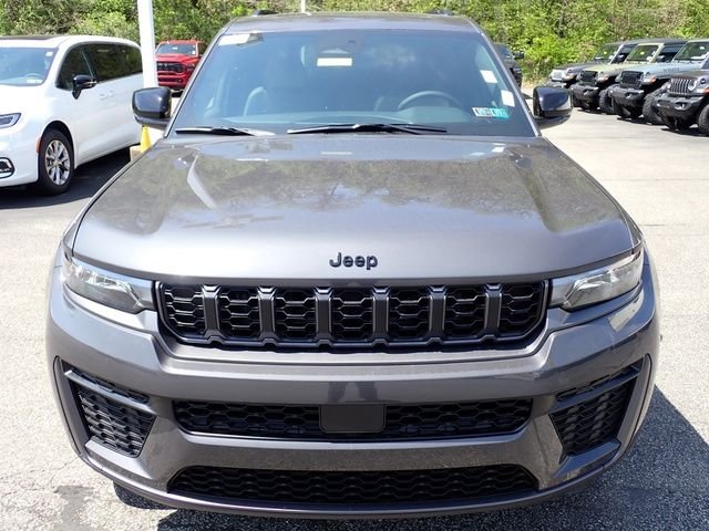 New 2026 Baltic Gray Metallic Clear-Coat Exterior Paint Jeep Laredo image 10