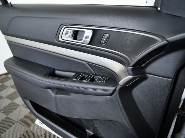Used 2018 White Ford XLT image 26