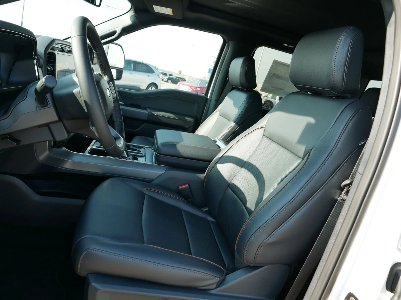 2025 Ford F-150 Lariat - Photo 11