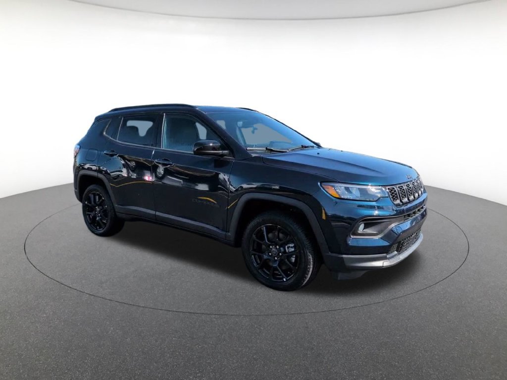 New 2026 Fathom Blue Pearl-Coat Exterior Paint Jeep Latitude image 4