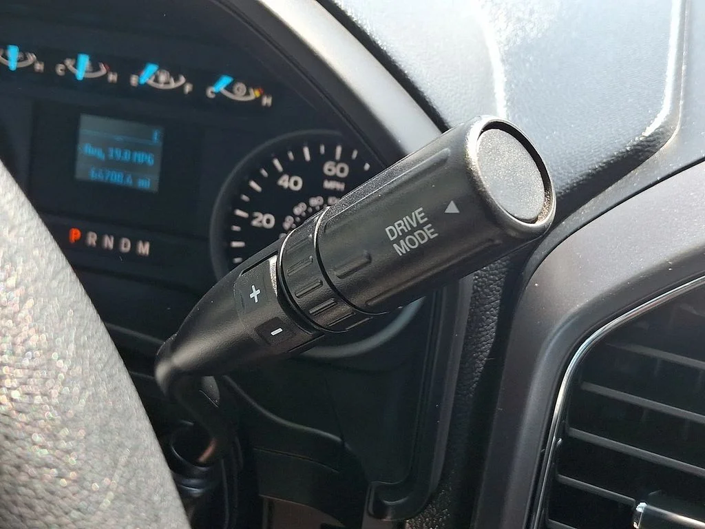 Used 2019 Silver Ford XLT image 14
