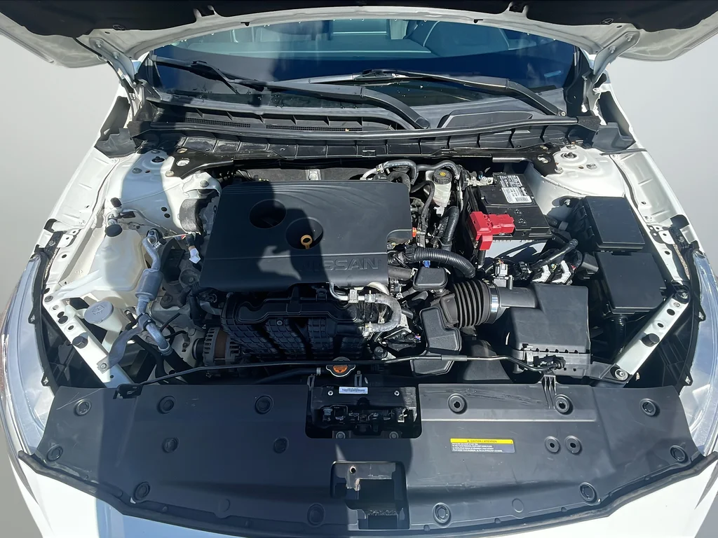 Used 2019 White Nissan 2.5 S image 36