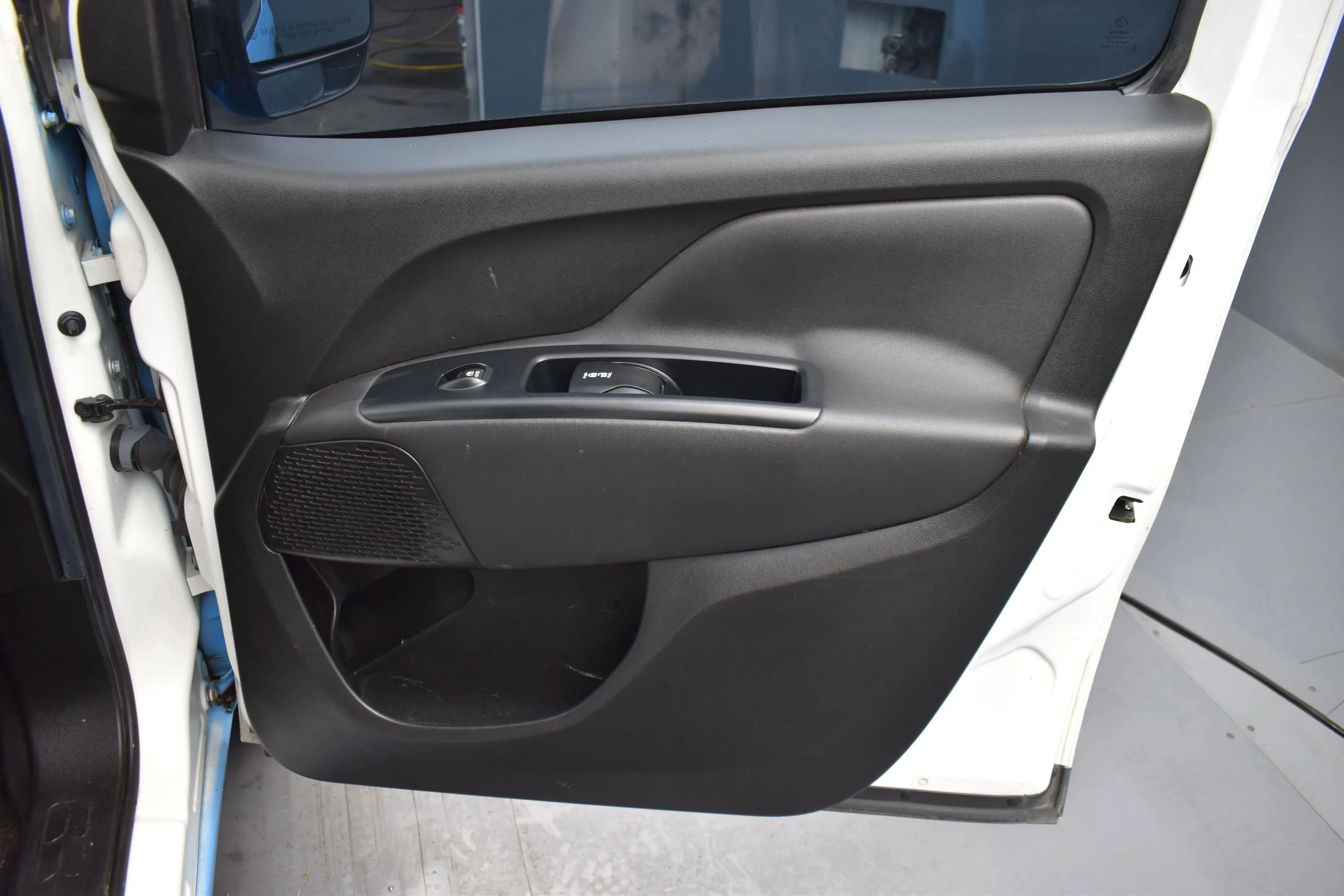 Used 2017 Blue RAM Tradesman SLT image 6