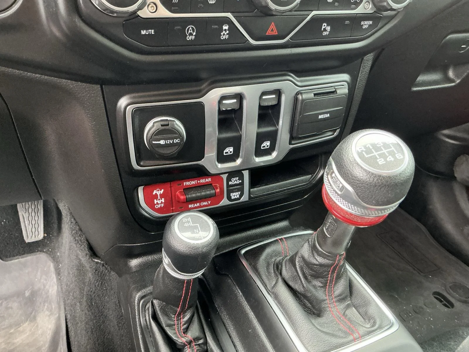 Used 2022 Limited Edition Tuscadero Pearlcoat Jeep Rubicon image 12