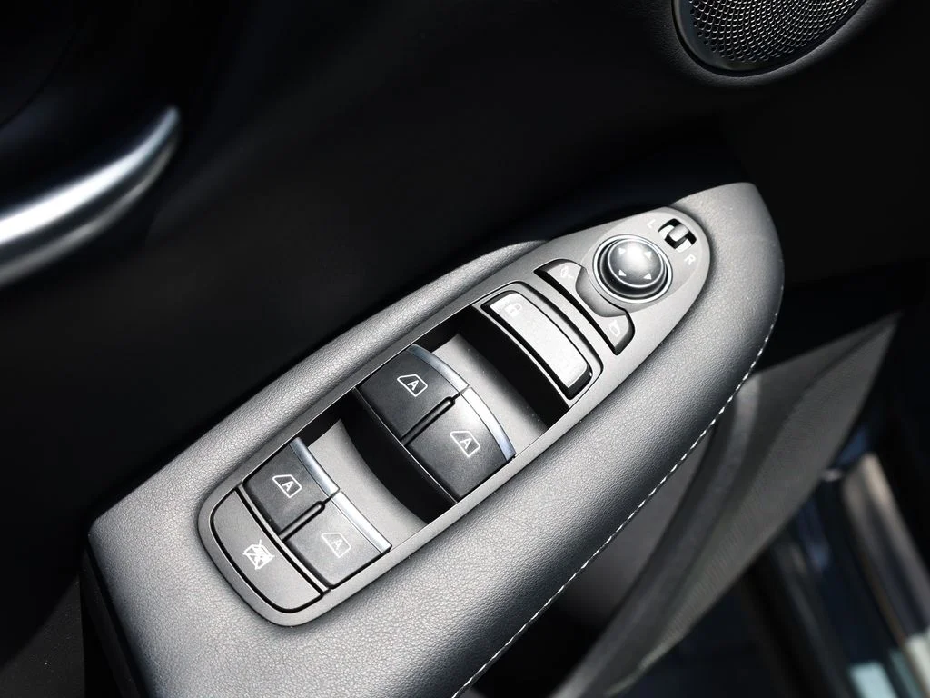 Certified Used 2025 Gray INFINITI SPORT image 12