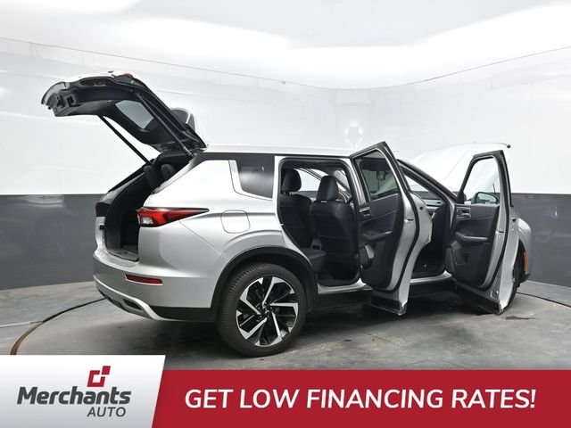 Used 2024 Silver Mitsubishi SE image 51