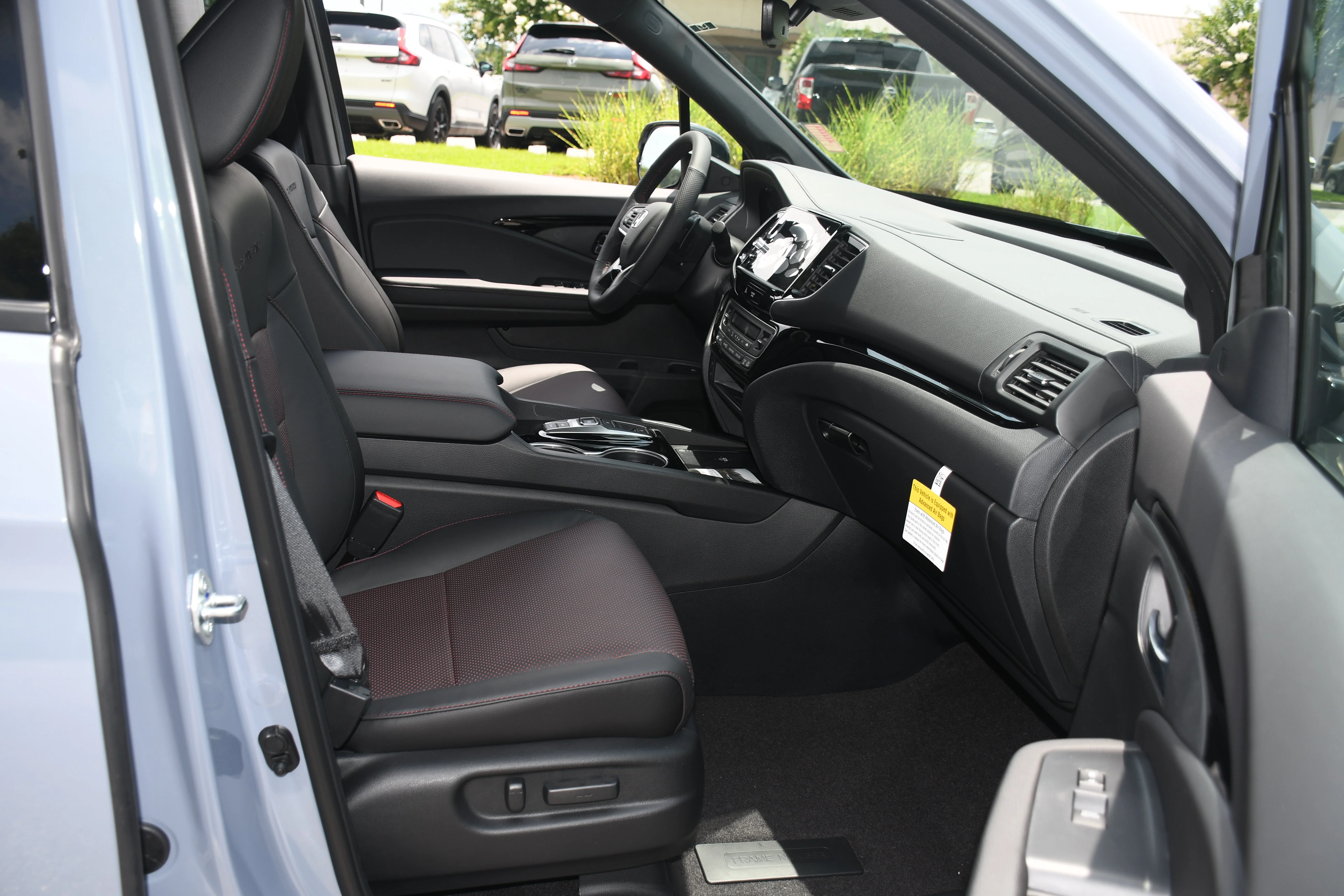 New 2026 Sonic Gray Pearl Honda Black Edition Two-Tone image 11