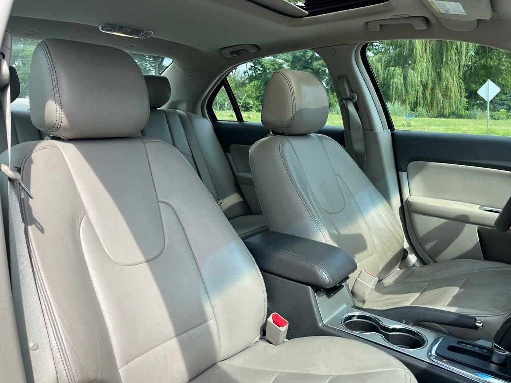 Used 2012 Red Ford SEL image 27