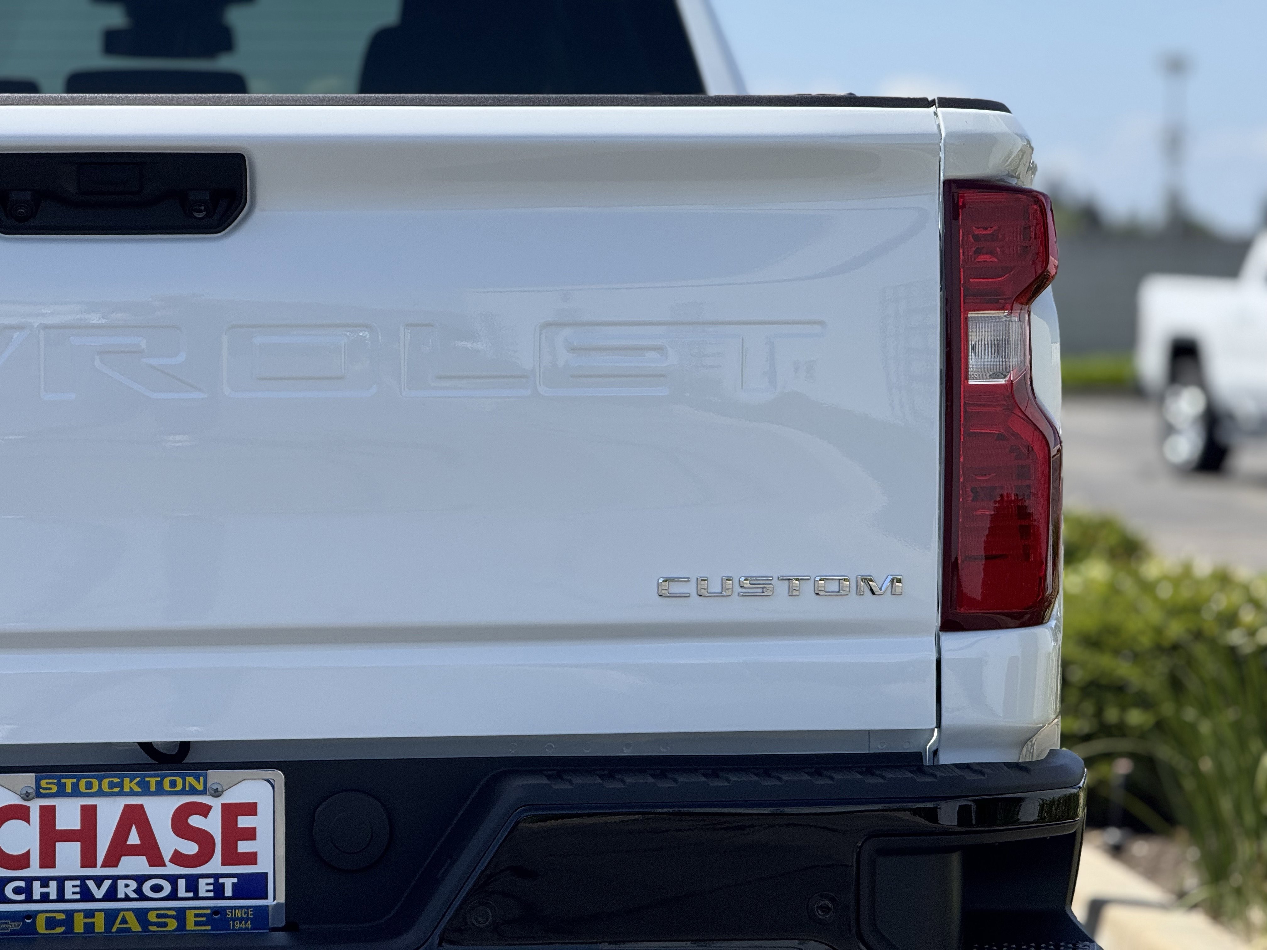 New 2026 Summit White Chevrolet Custom image 8