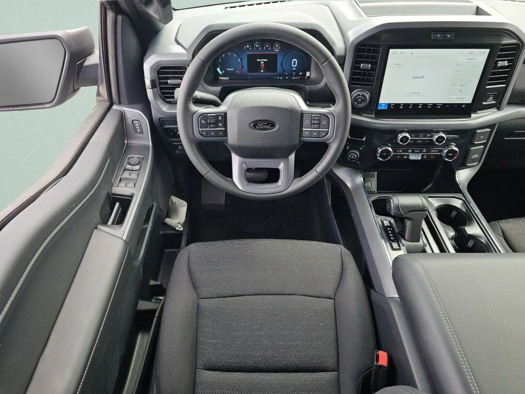 New 2026 Carbonized Gray Metallic Ford XLT image 4