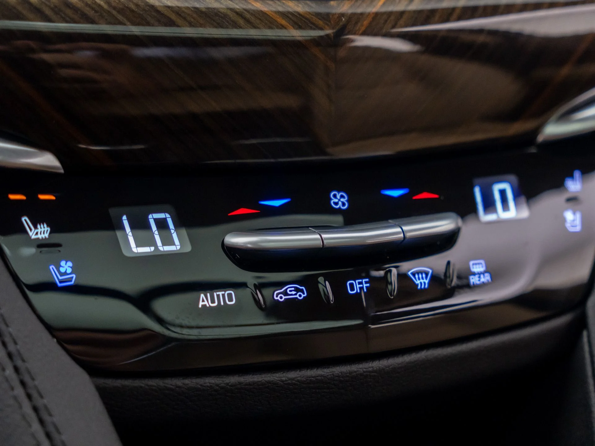 Used 2025 Black Cadillac Premium Luxury image 26