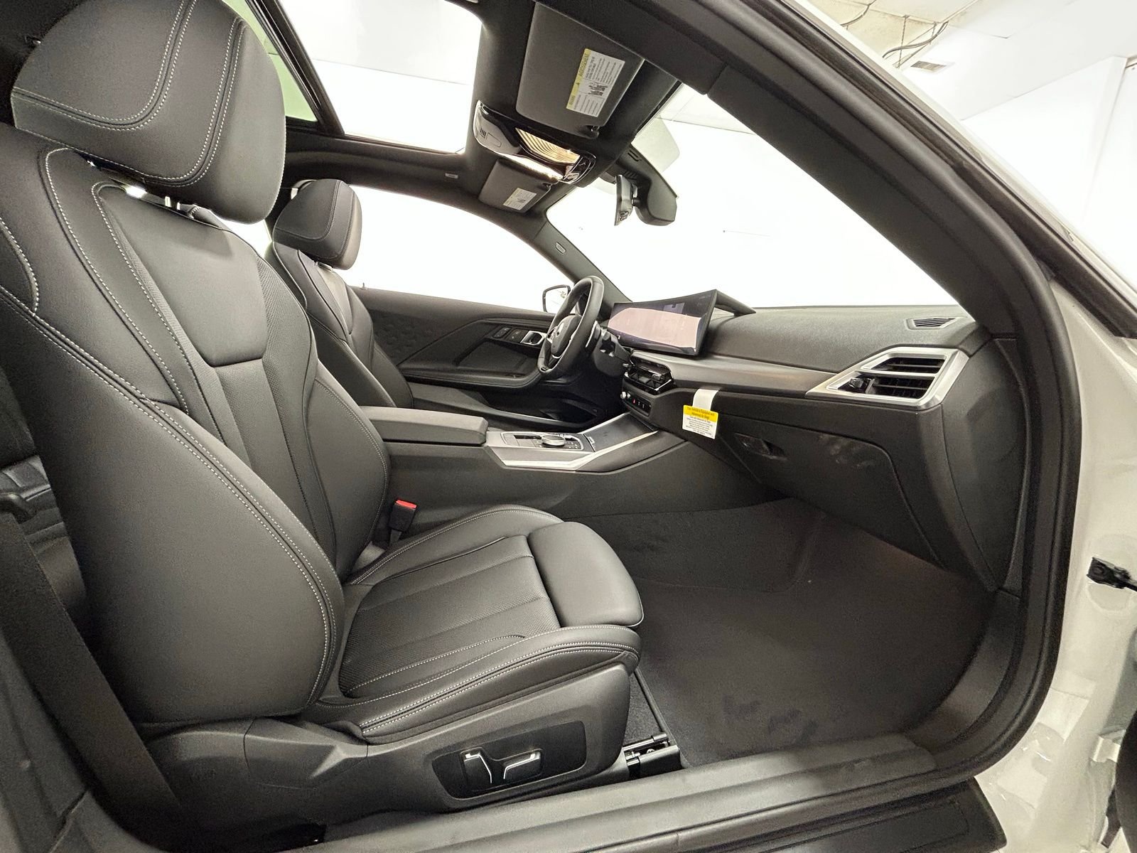 2025 BMW 2 Series 230i - Photo 37