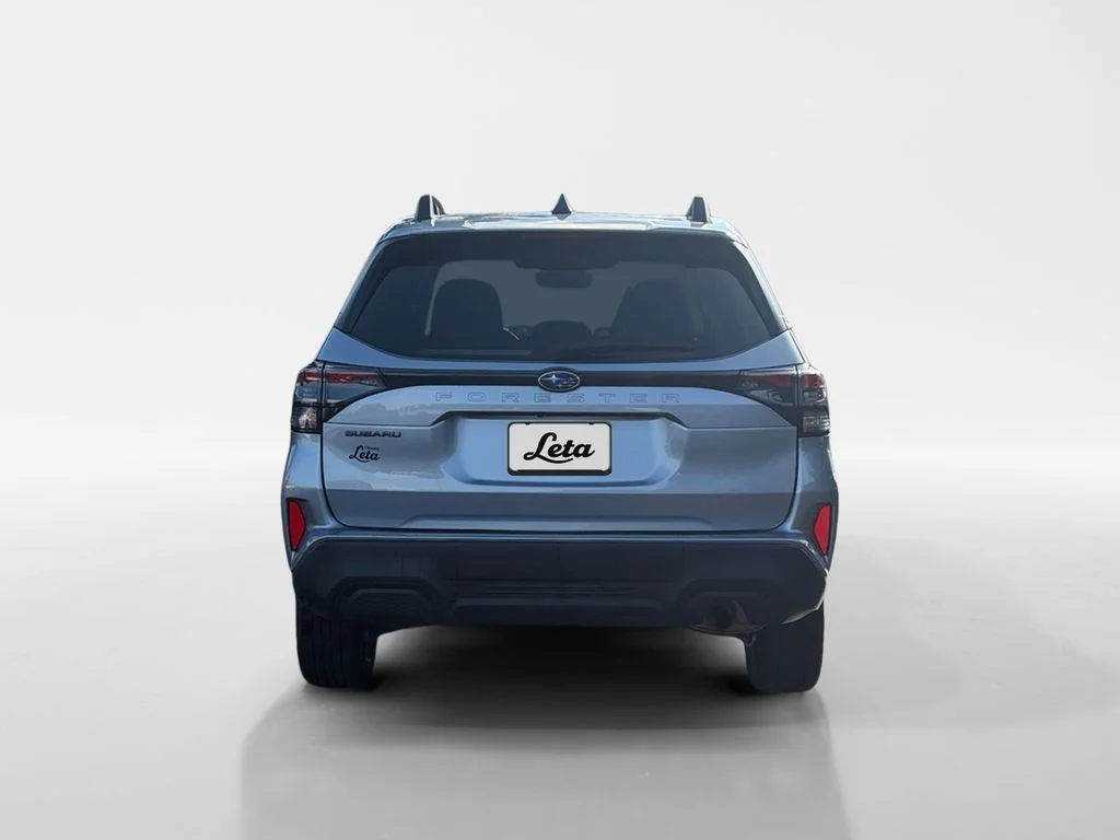 Used 2025 Ice Silver Metallic Subaru Premium image 5