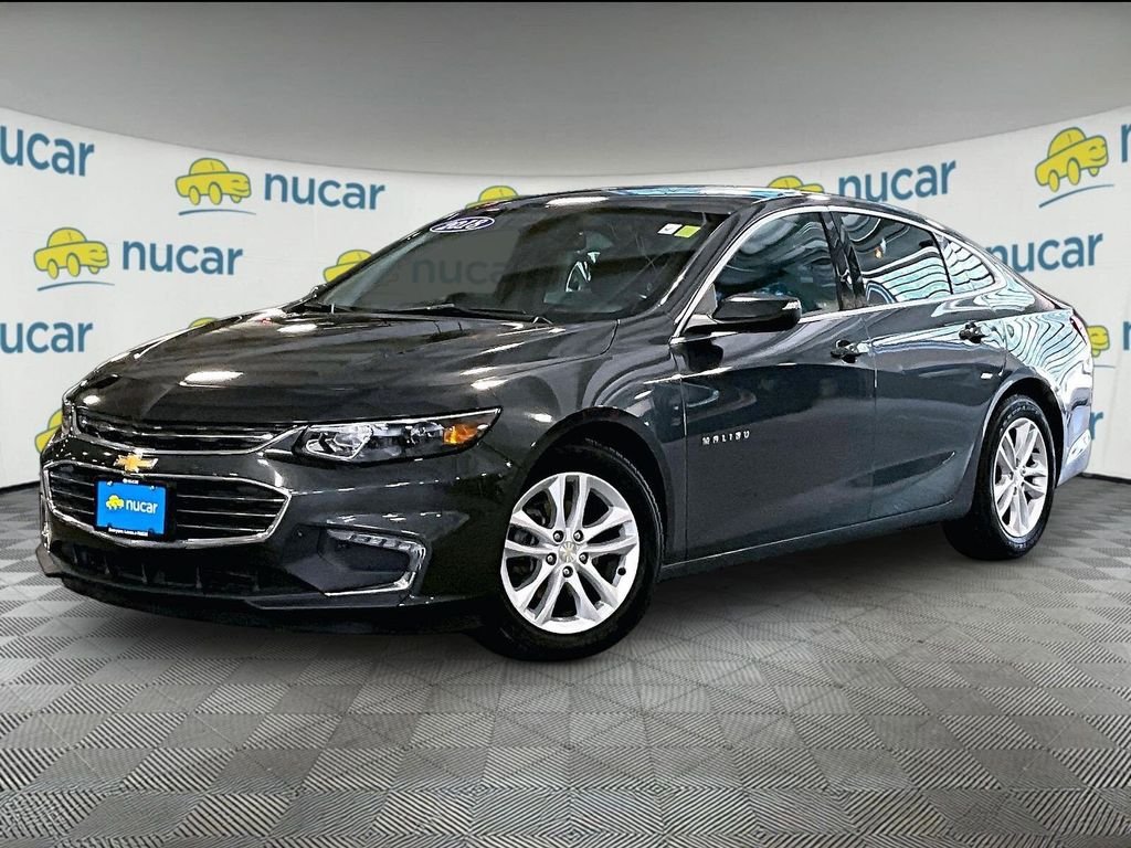 Used 2018 Gray Chevrolet LT image 3