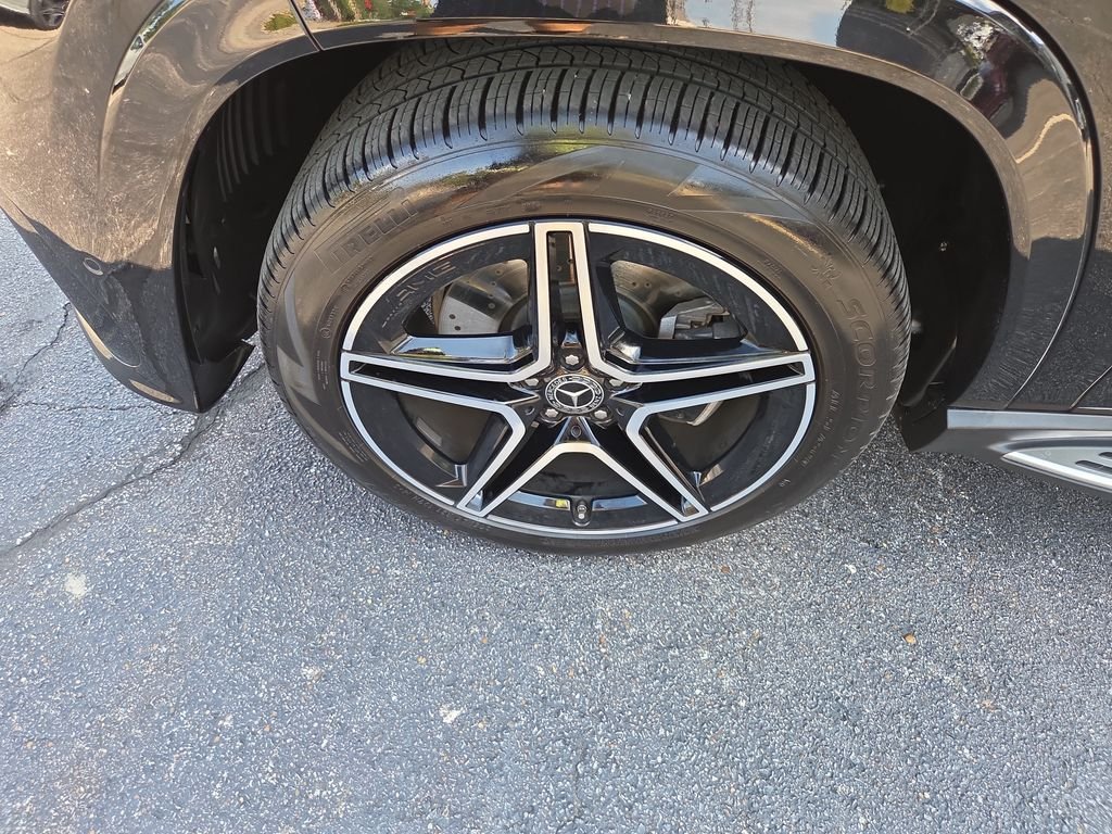 Certified Used 2026 Black Mercedes-Benz GLS 450 image 9