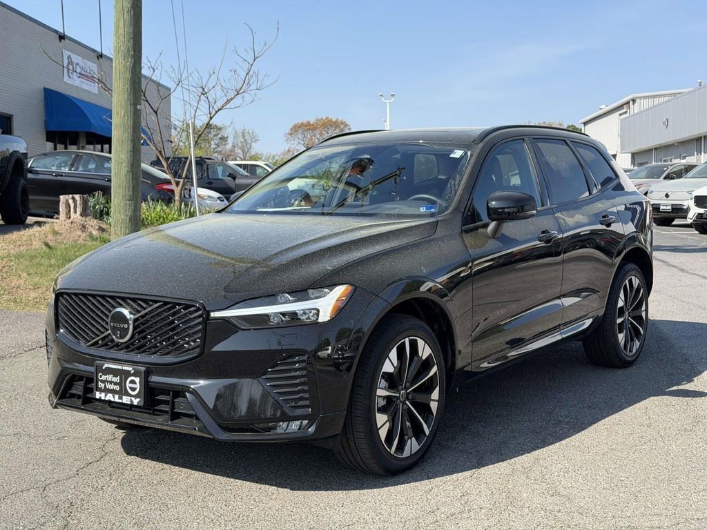 2026 Volvo XC60 Plus - Photo 22