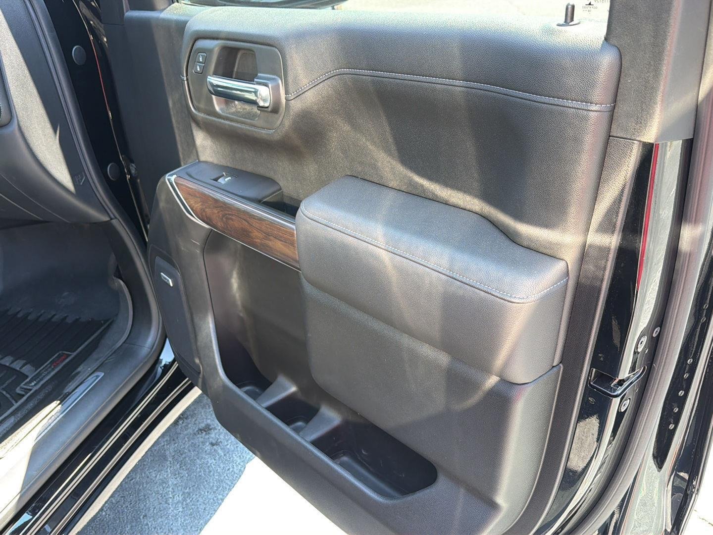 Used 2019 Onyx Black GMC SLT image 14