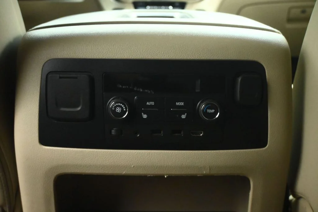 Used 2020 Silver GMC Denali image 49