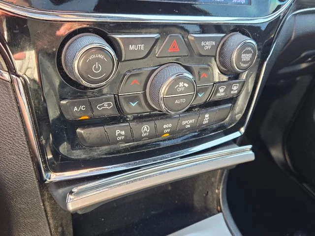 Used 2020 Black Jeep Limited image 24
