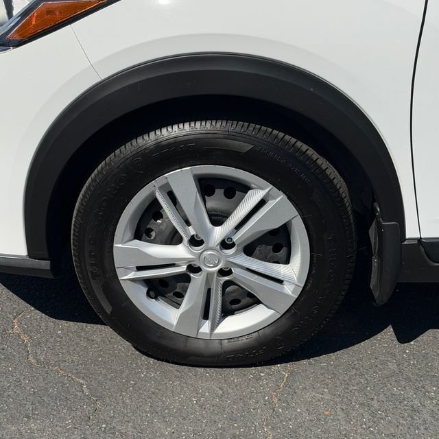 Used 2025 White Nissan S image 10