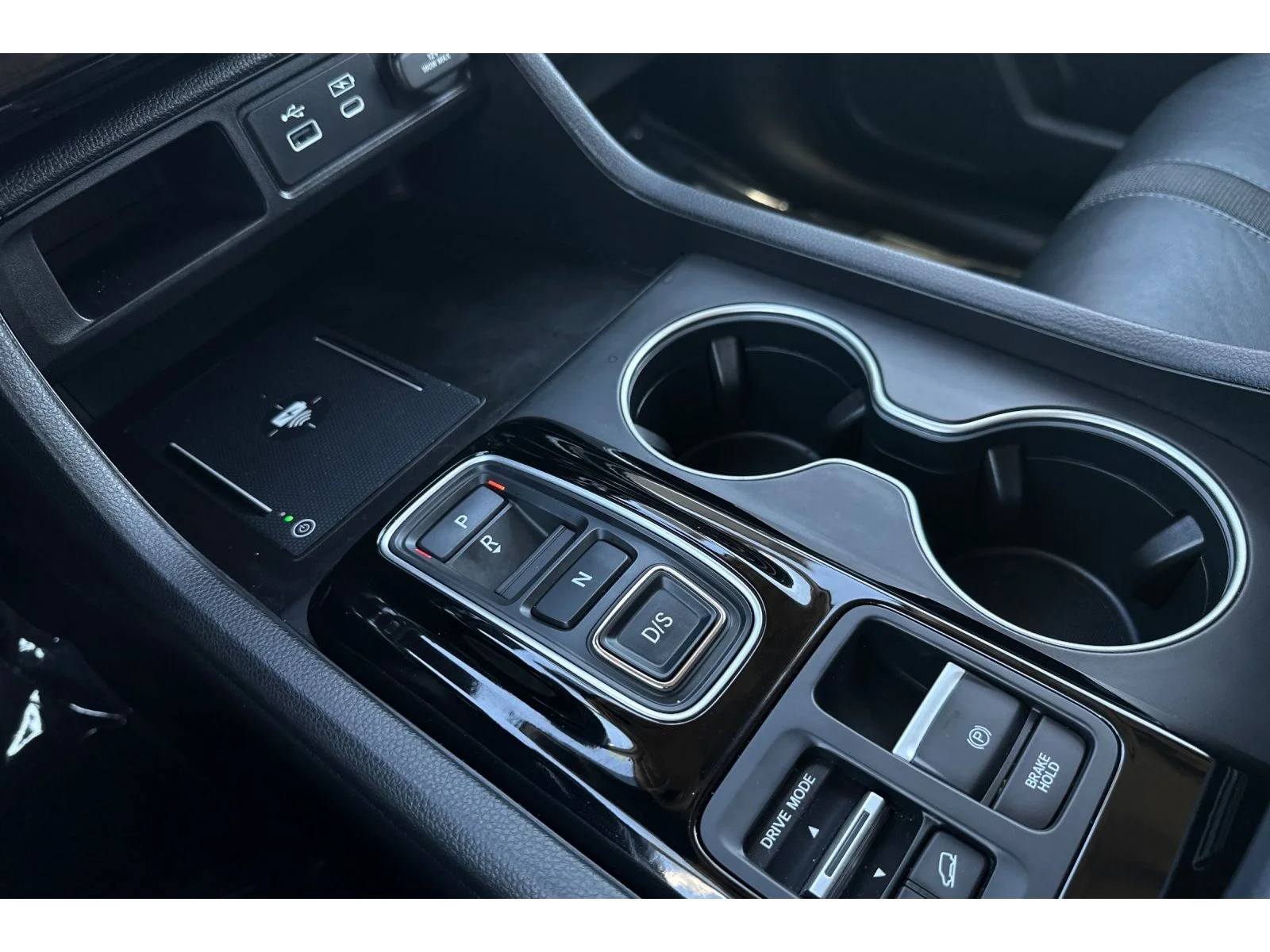 Used 2024 Crystal Black Pearl Honda Touring image 35