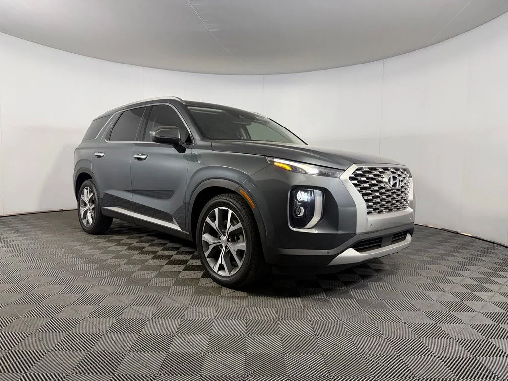 Certified Used 2022 Gray Hyundai SEL image 4