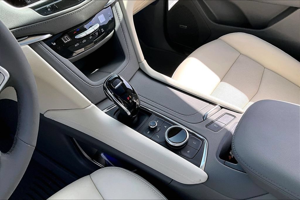 2026 Cadillac XT5 Premium Luxury - Photo 8