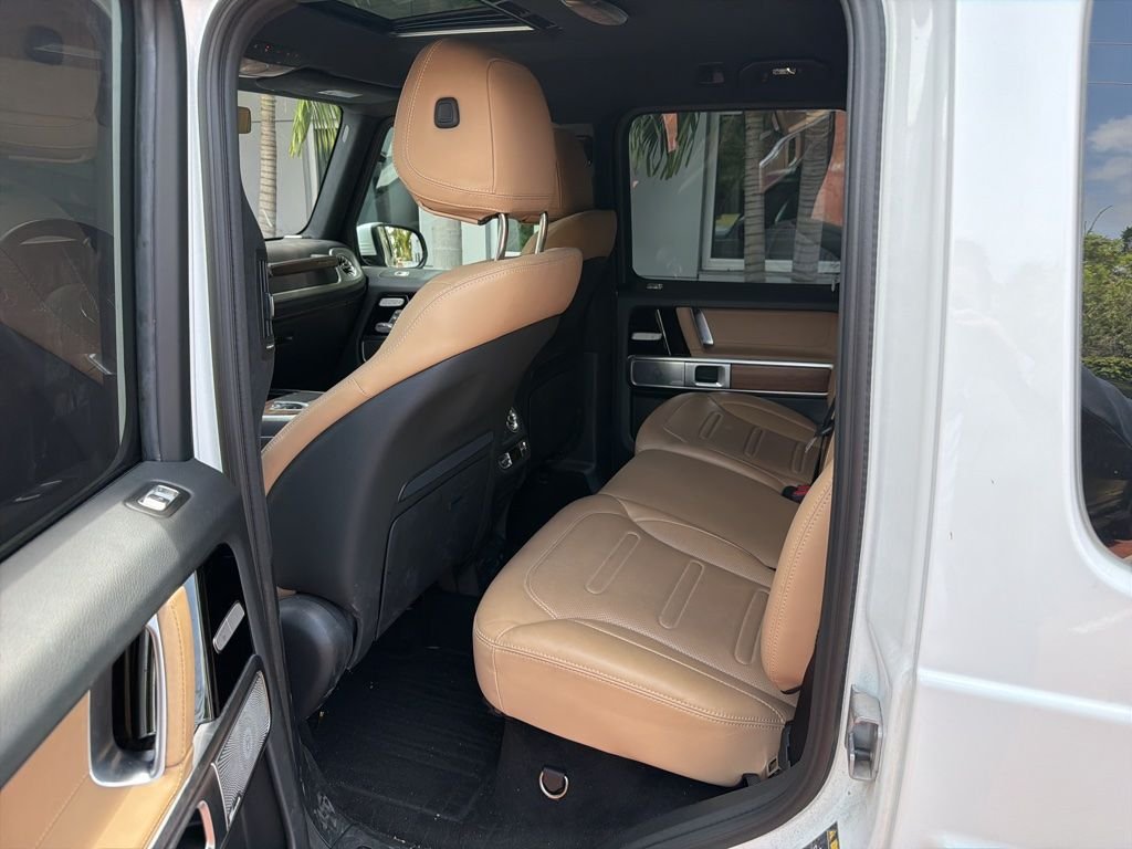 Used 2025 White Mercedes-Benz G 580 image 4