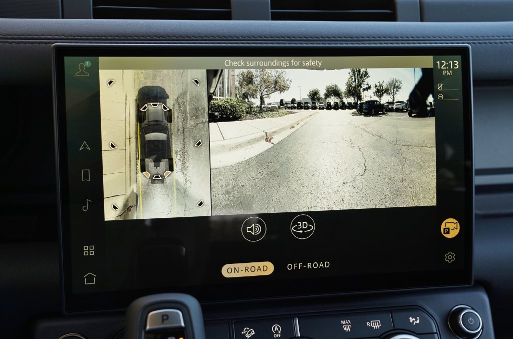 New 2026 Fuji White Land Rover X-Dynamic SE image 25