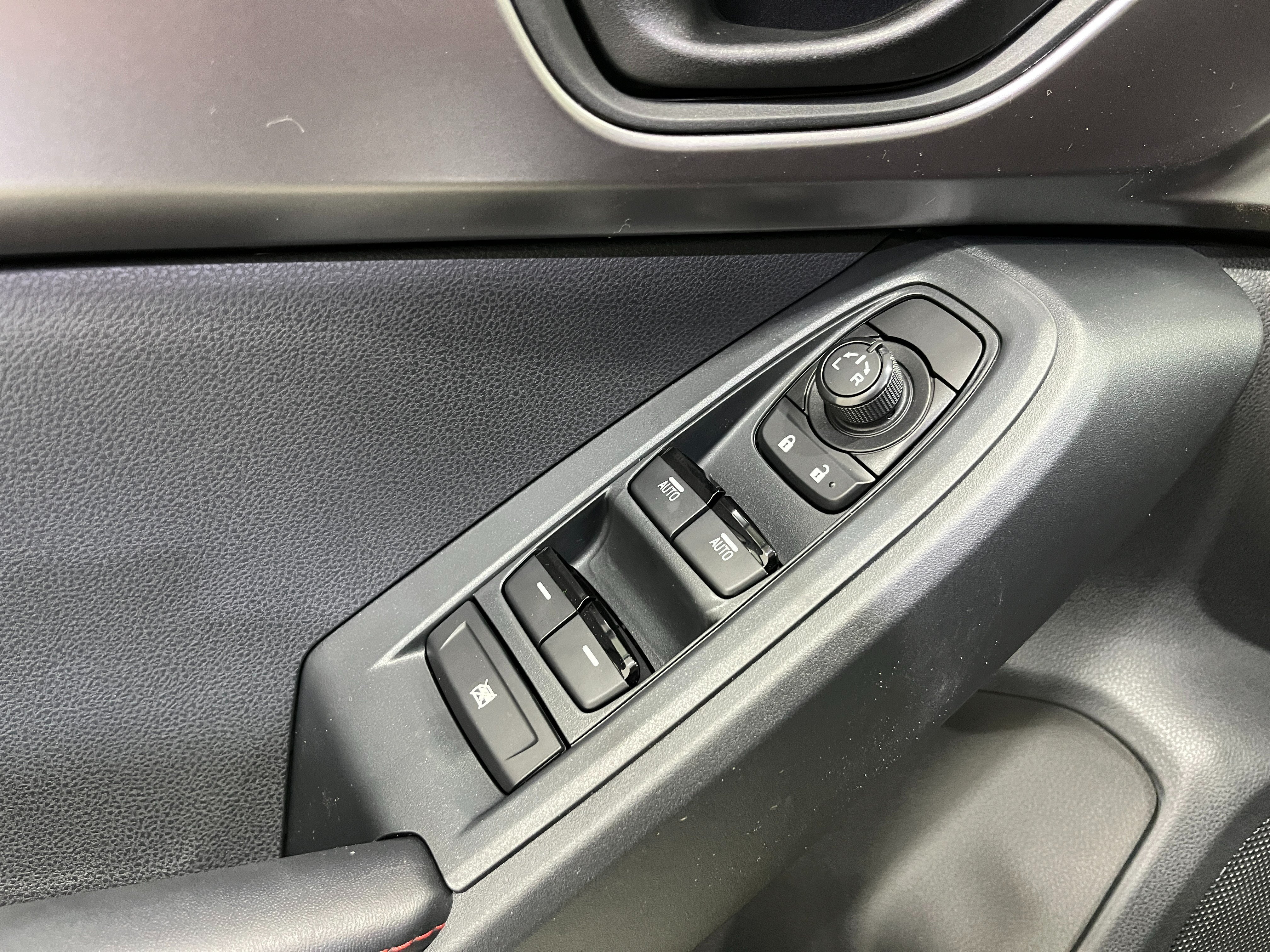 New 2026 ICE SILVER METALLIC Subaru Sport image 13