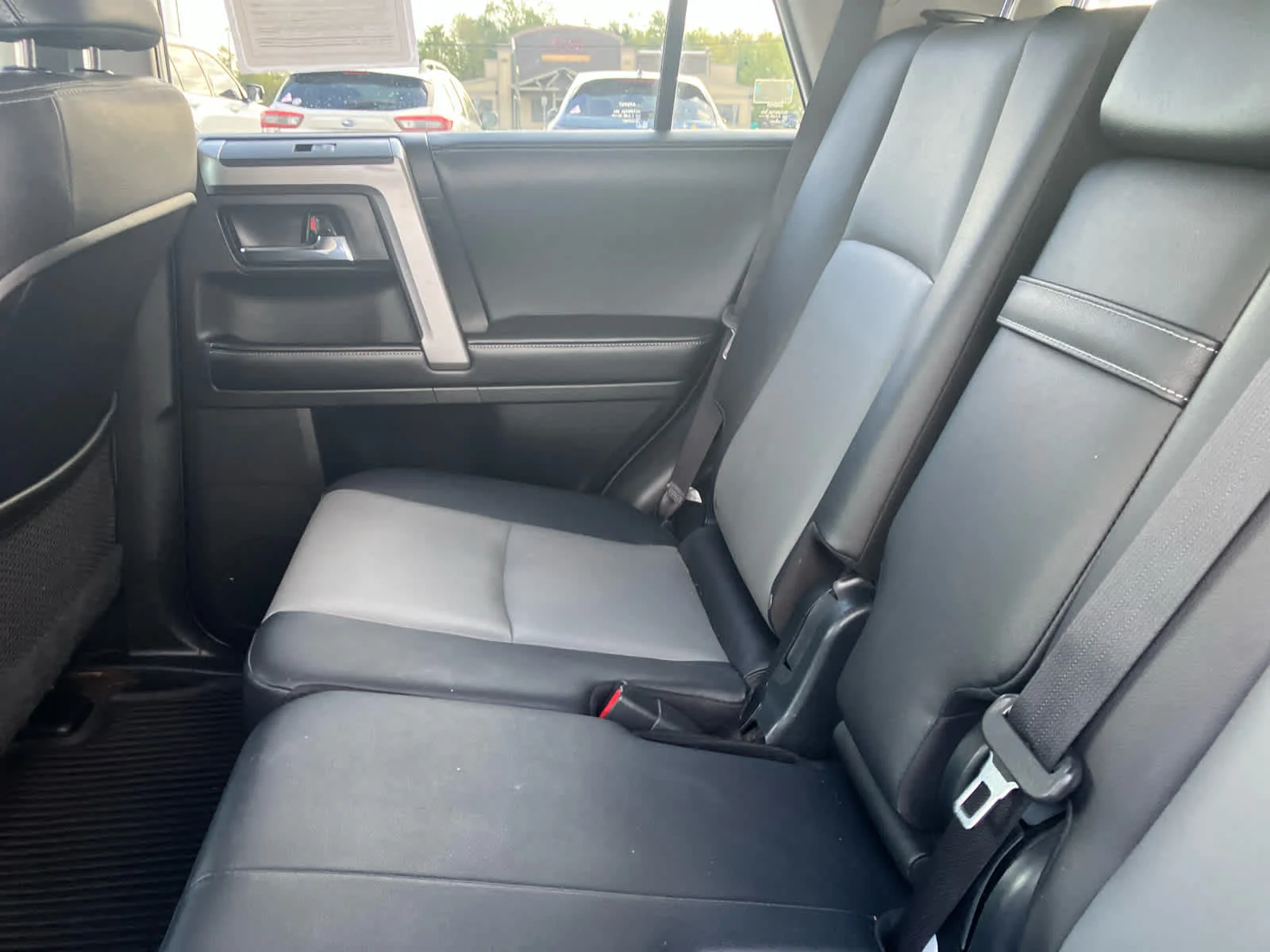 Used 2017 Super White Toyota SR5 Premium image 33