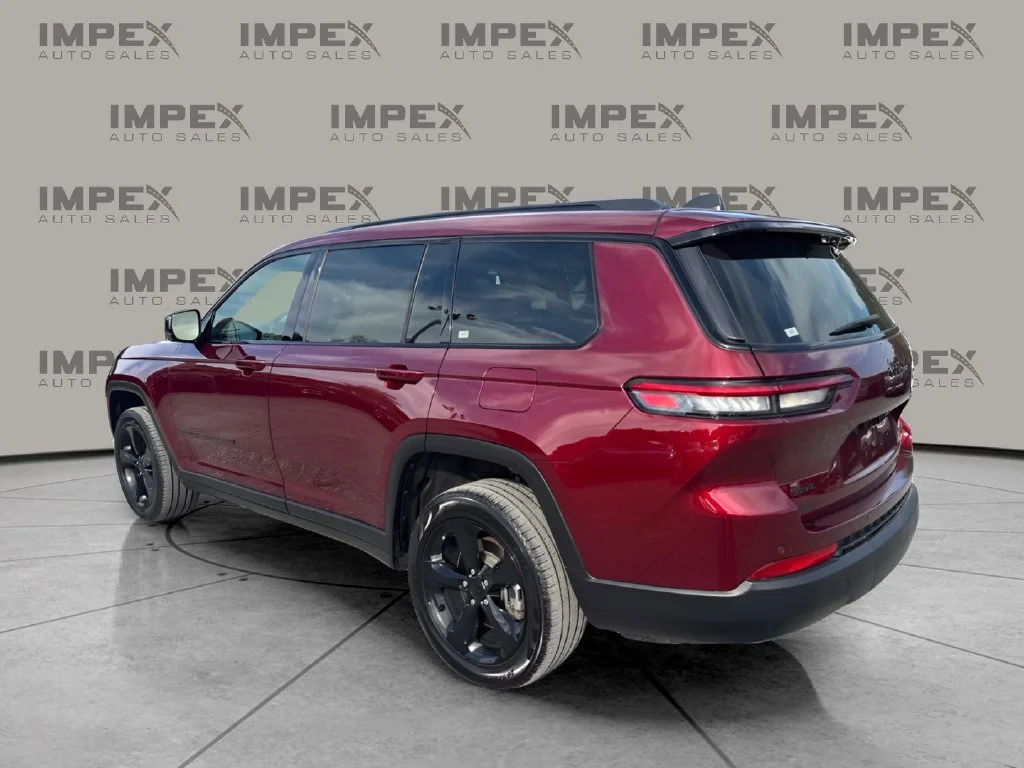 Used 2025 Red Jeep Limited image 3