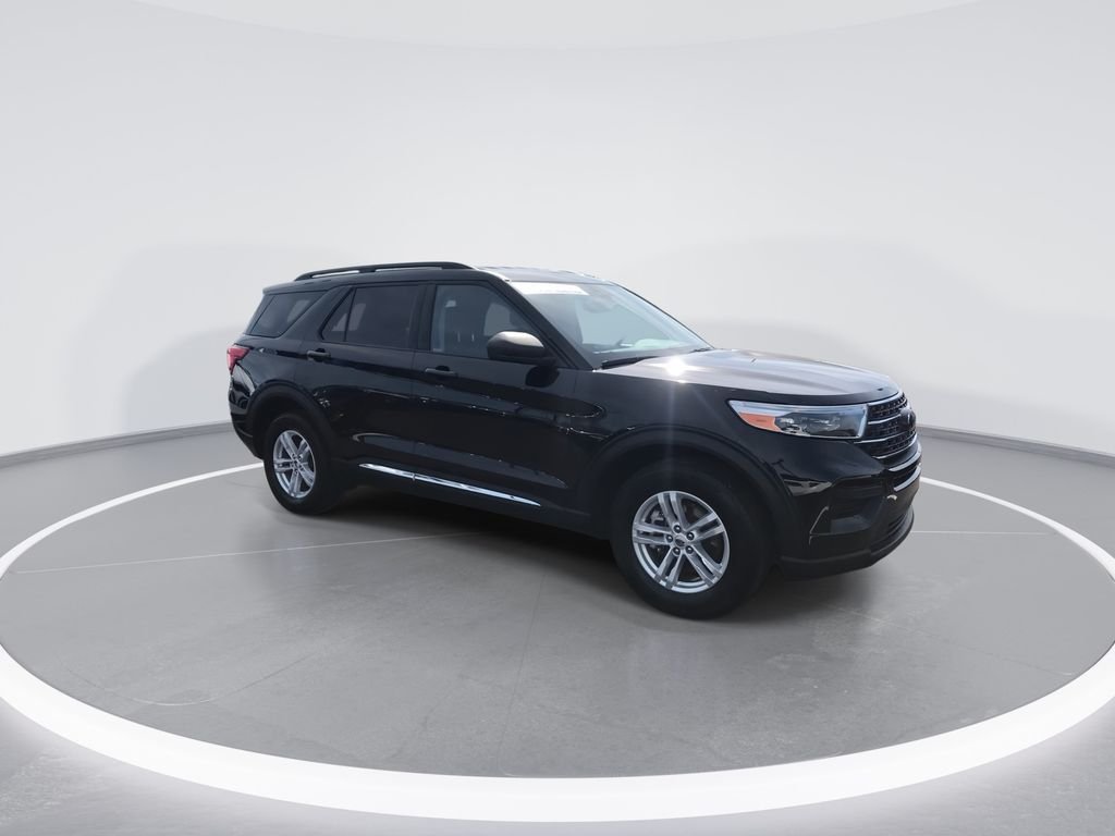 Used 2022 Black Ford XLT image 2