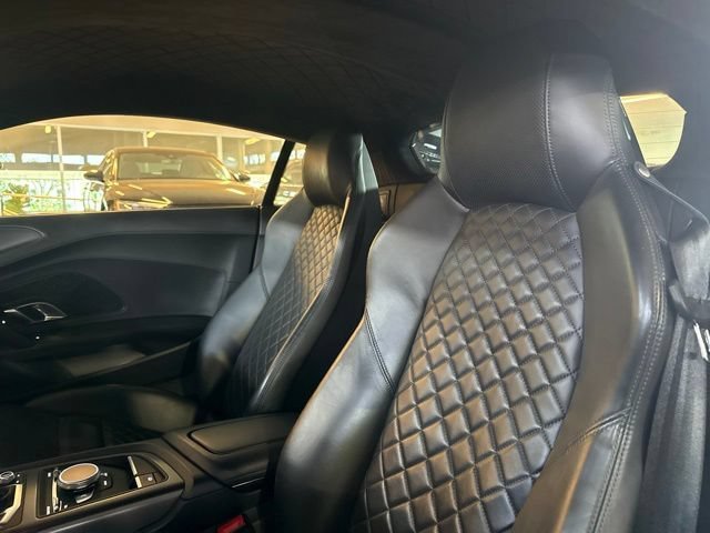 Used 2020 Daytona Gray Pearl Audi V10 image 12