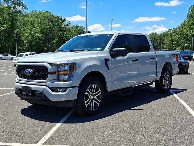 Used 2023 White Ford XL image 4