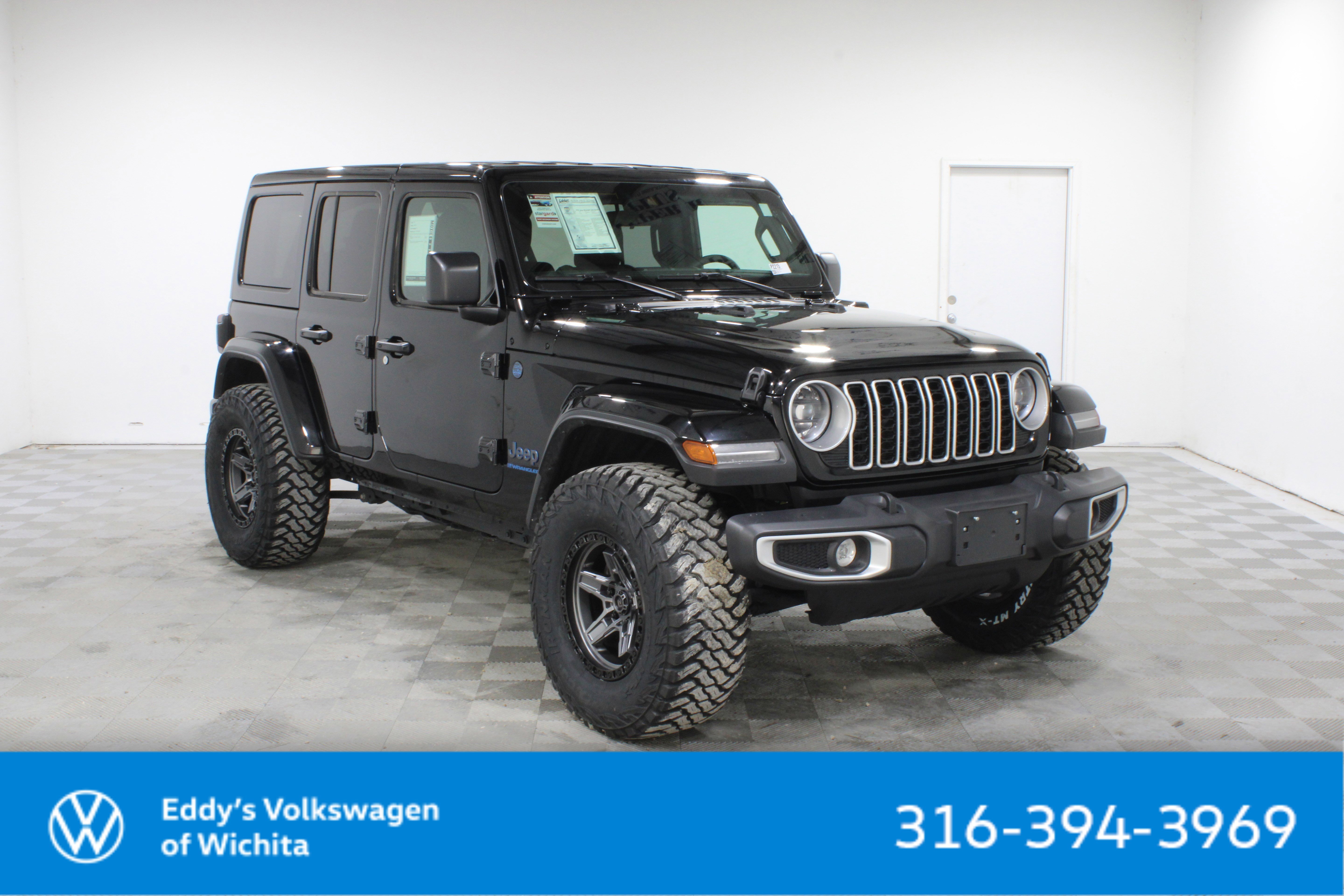 Used 2025 Black Clearcoat Jeep Sahara image 1