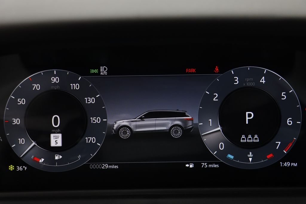 New 2026 Fuji White LAND ROVER Dynamic SE image 8