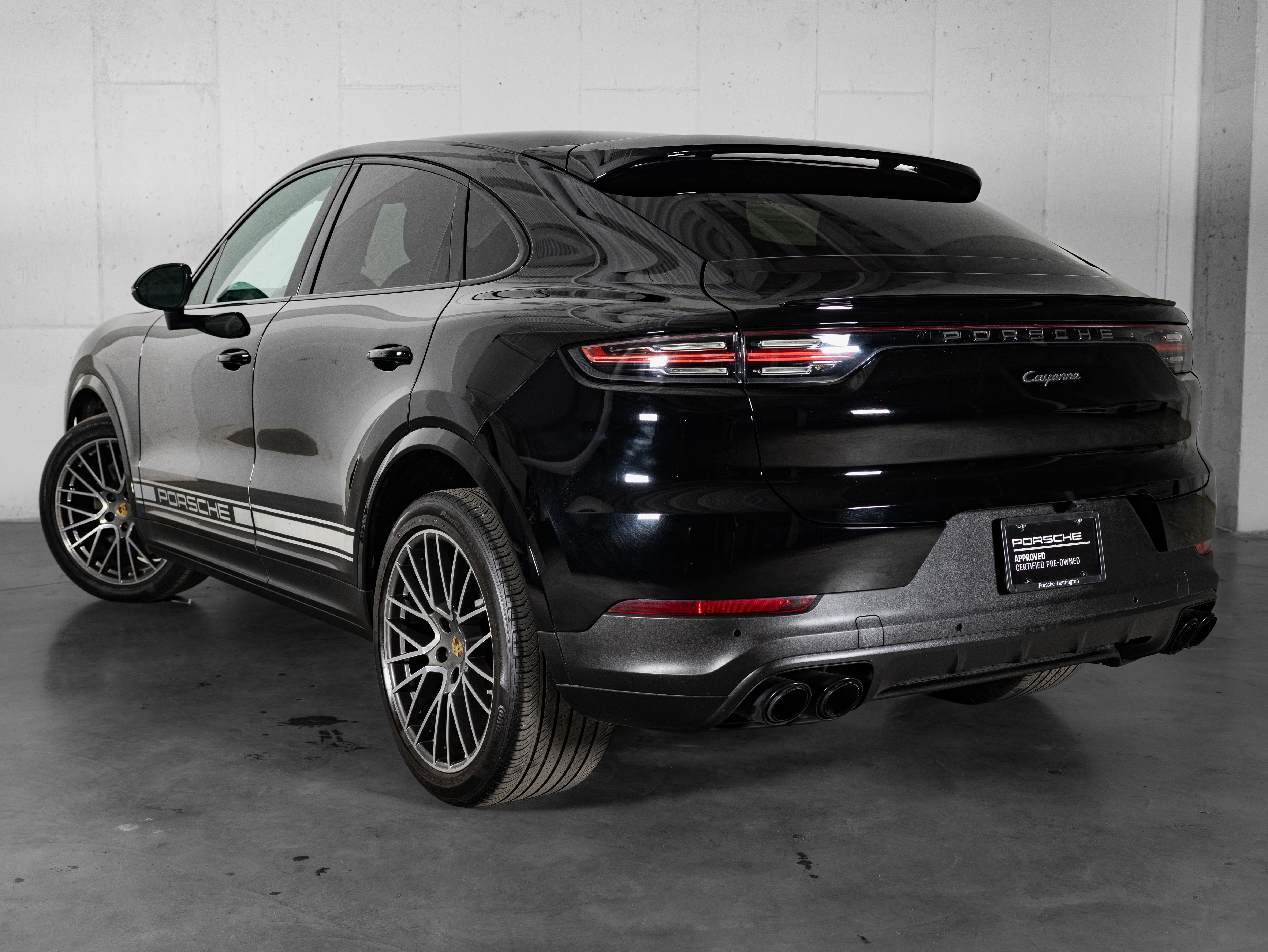 Certified Used 2022 Black Porsche  image 3