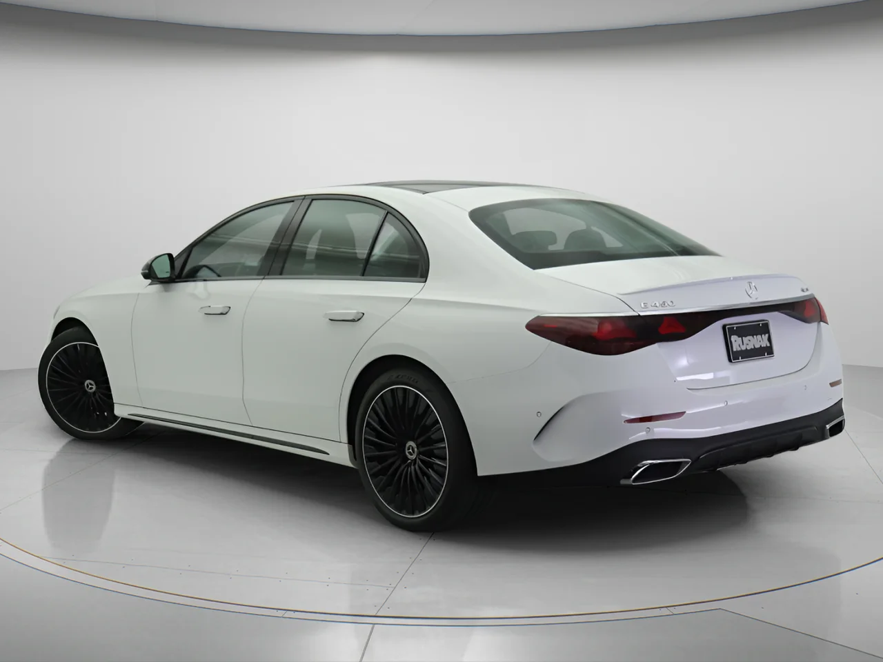 New 2026 Polar White Mercedes-Benz E 450 4MATIC® Sedan 4MATIC® image 2