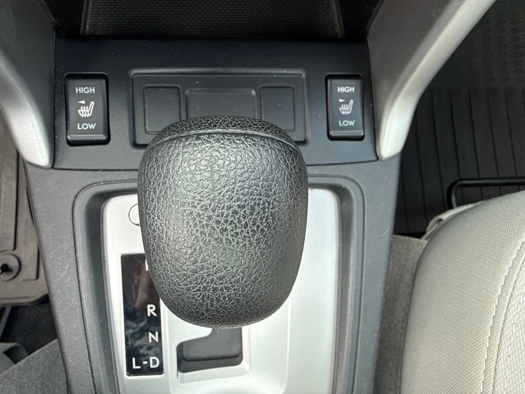Used 2015 Ice Silver Metallic Subaru 2.5i Premium image 33